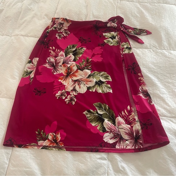 Express Floral Wrap Skirt - Picture 1 of 6
